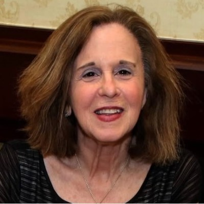 laurie headshot